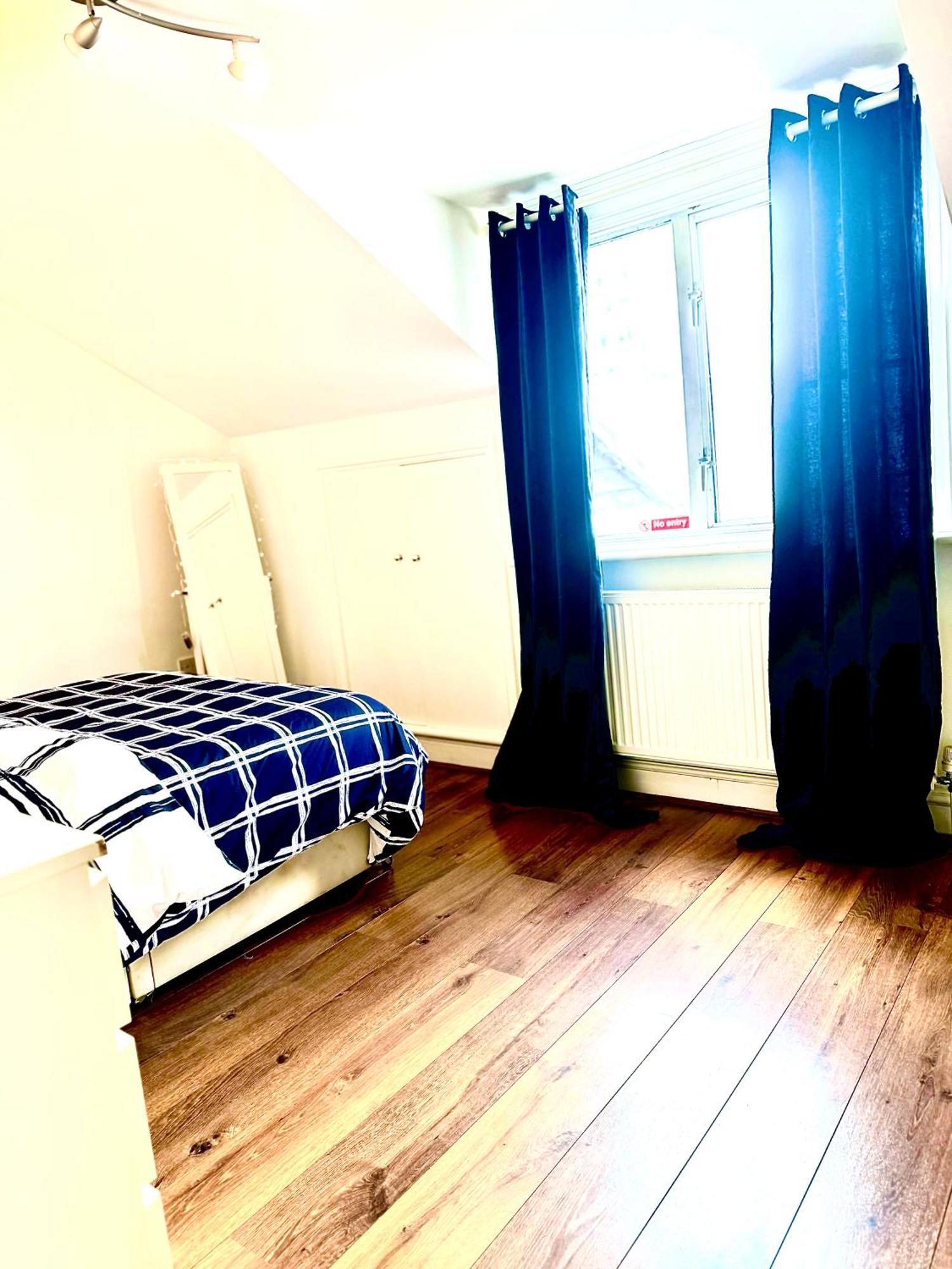 Portobello Homestay *